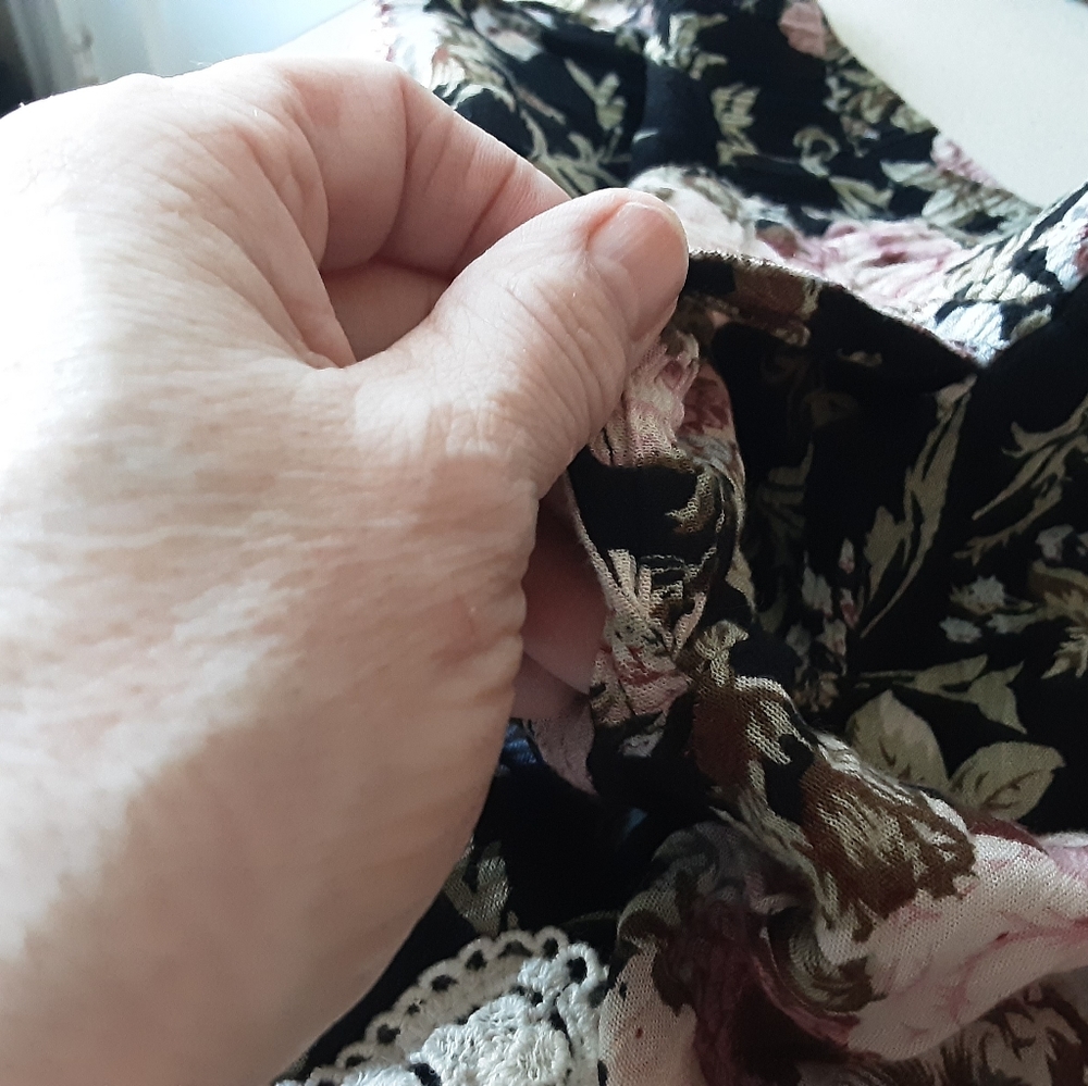 Shorts - Picture 4 of 6